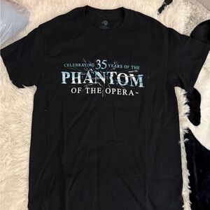 35th Year On Broadway Phantom of the Opera T-Shirt Small🎭